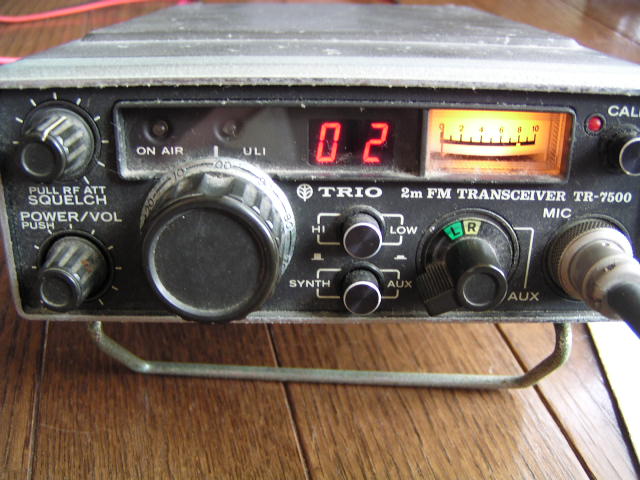トリオ 2m FM トランシーバー TR－7500