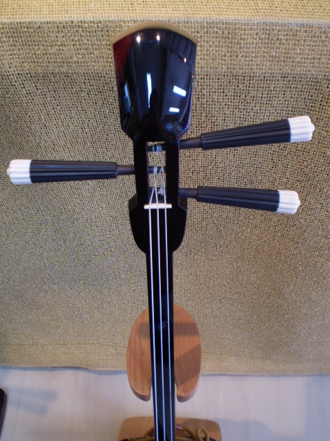 沖縄三線銘器与那城型(ユナー) 巨匠 銘苅春政の三線 – 沖縄三線