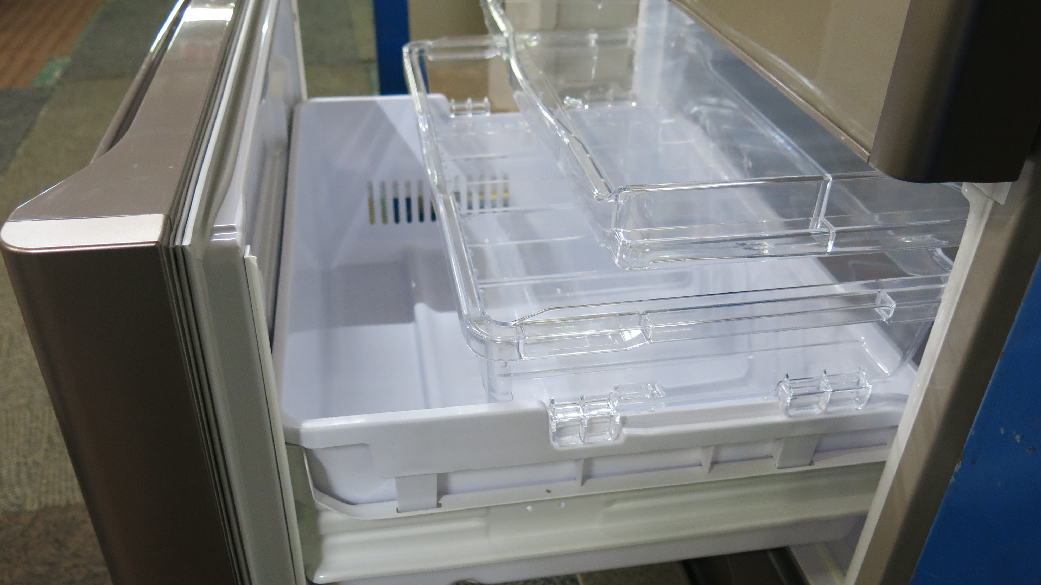 中古 日立 2015年製 ノンフロン冷凍冷蔵庫 片開き5ドア R-S4200F(XN)型