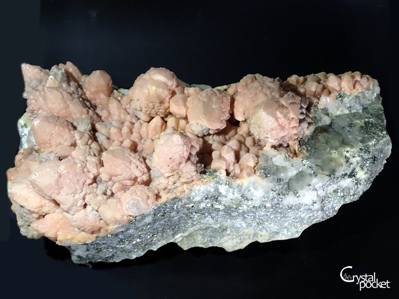 青森県尾太鉱山産 菱マンガン鉱