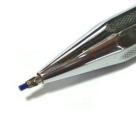 NEWMAN 四色式 | the uncomfortable chair