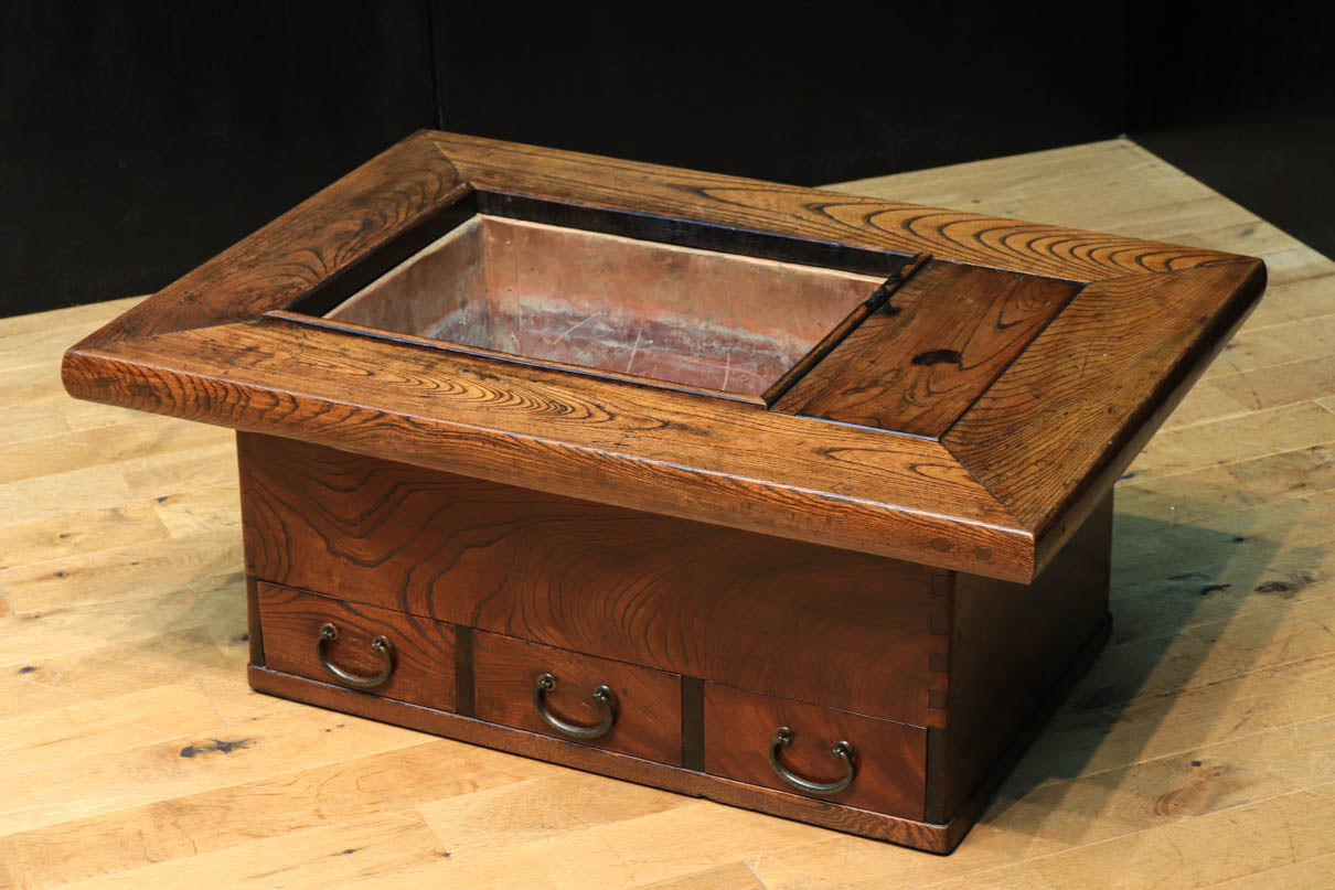 ○ レトロ アンティーク 火鉢 真鍮製？ 金属 ヒバチ ひばち 山岳の絵