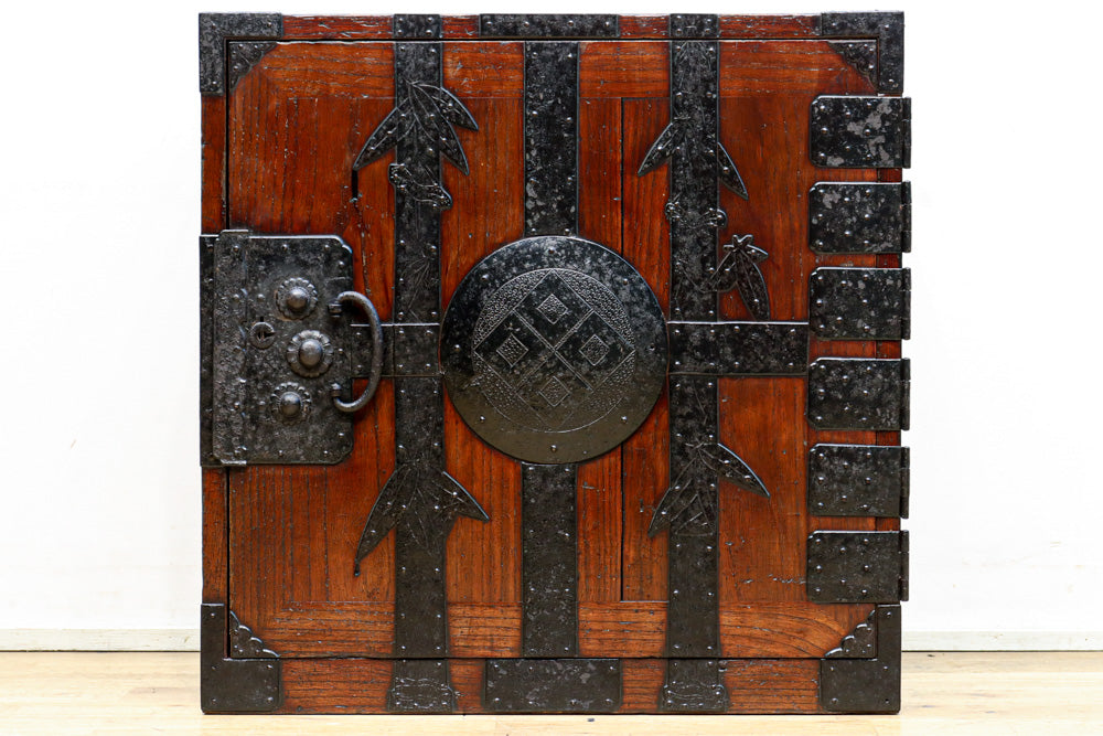 珍品!! 総桐!! 堅牢な造りで重厚感のある庄内船箪笥 BB2665 – 古福庵