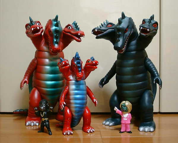 スペクトルマン＆登場怪獣（ベアモデル・マスダヤ）ソフビフィギュア4