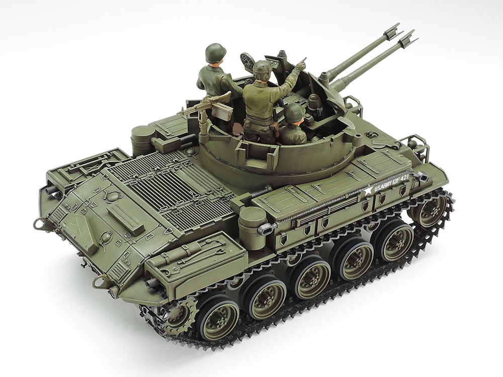 1/35 アメリカ対空自走砲 M42ダスター (人形3体付き): スケールモデル