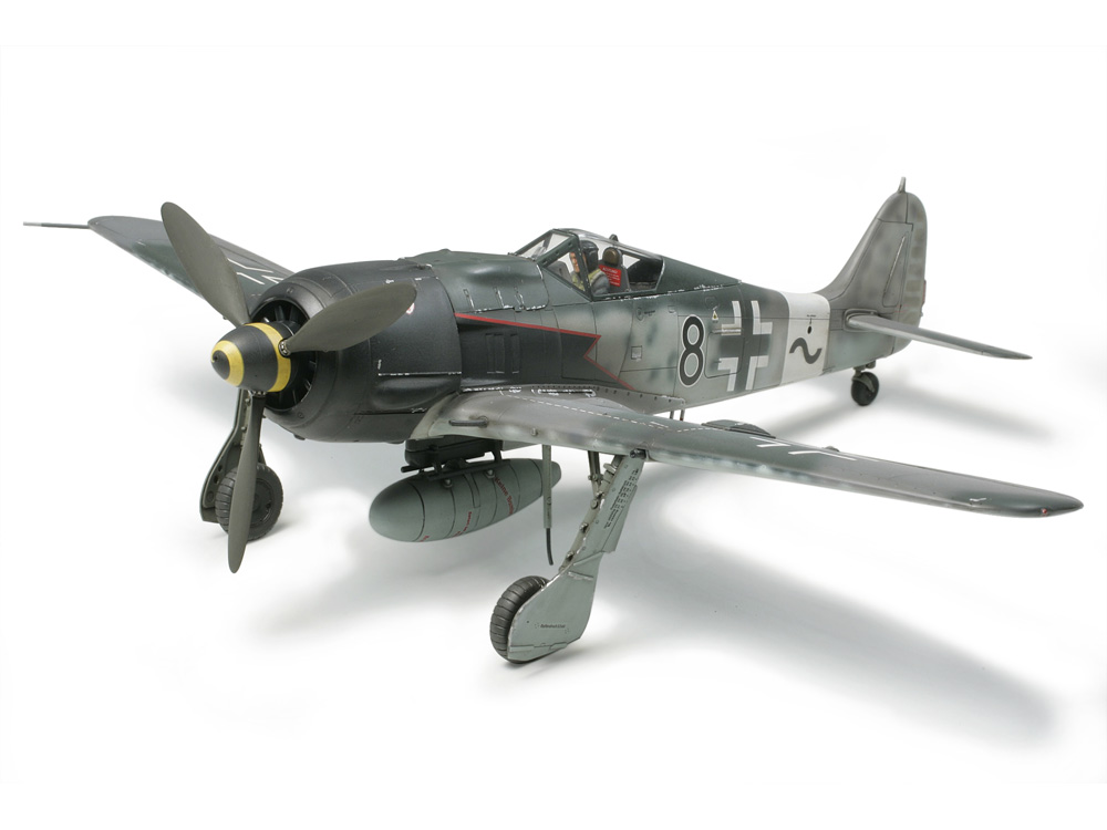 1/48 フォッケウルフFw190A-8/A-8 R2: スケールモデル｜TAMIYA SHOP