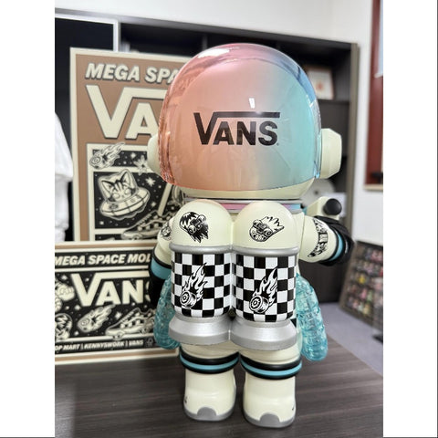 MEGA SPACE MOLLY 400% VANS 2025 Limited Edition – TOYSEZ