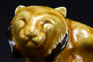 浅蔵 五十吉 九谷焼 陶器製 獅子の彫刻 置物 木箱付き 浅蔵 五十吉