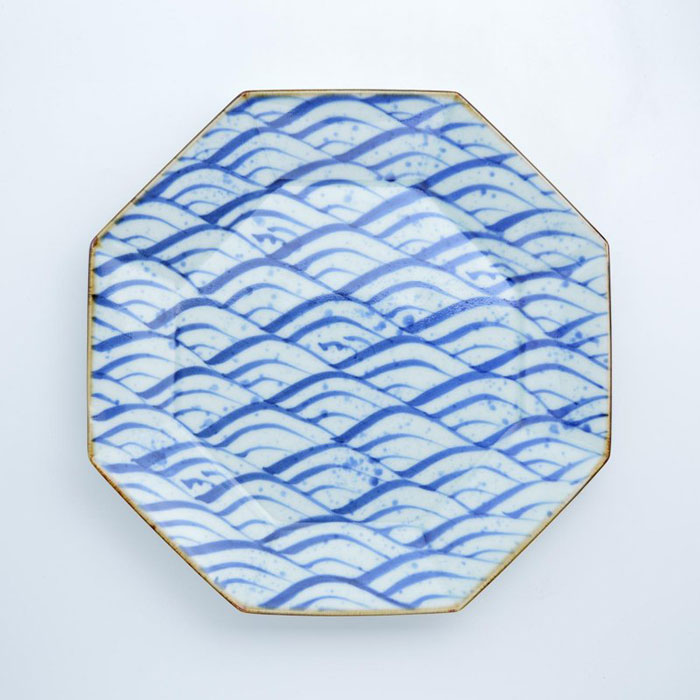 有田焼 秀峰 八角形の花柄人力車皿 有田焼 秀峰 八角形の花柄人力車皿 1046>古染菊唐草八角皿