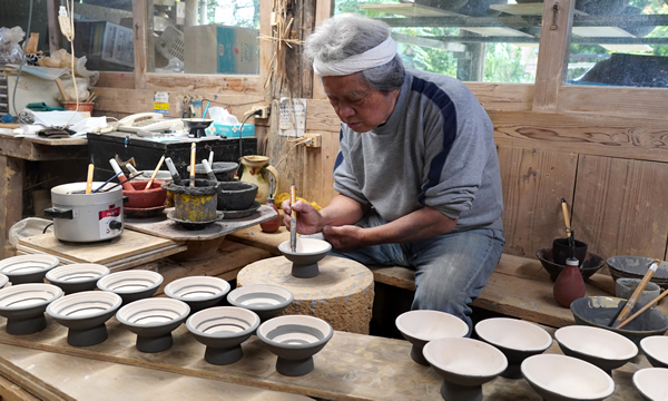島袋 常秀 | 壺屋陶器事業協同組合