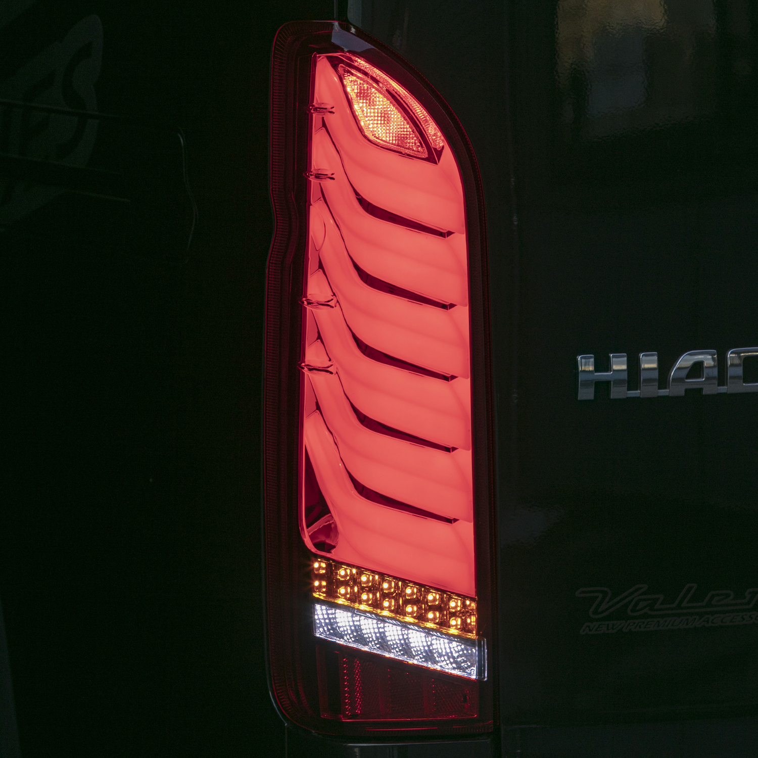 トヨタ 200系 ハイエース ジュエルLEDテールランプ ULTRA Σ｜製品情報