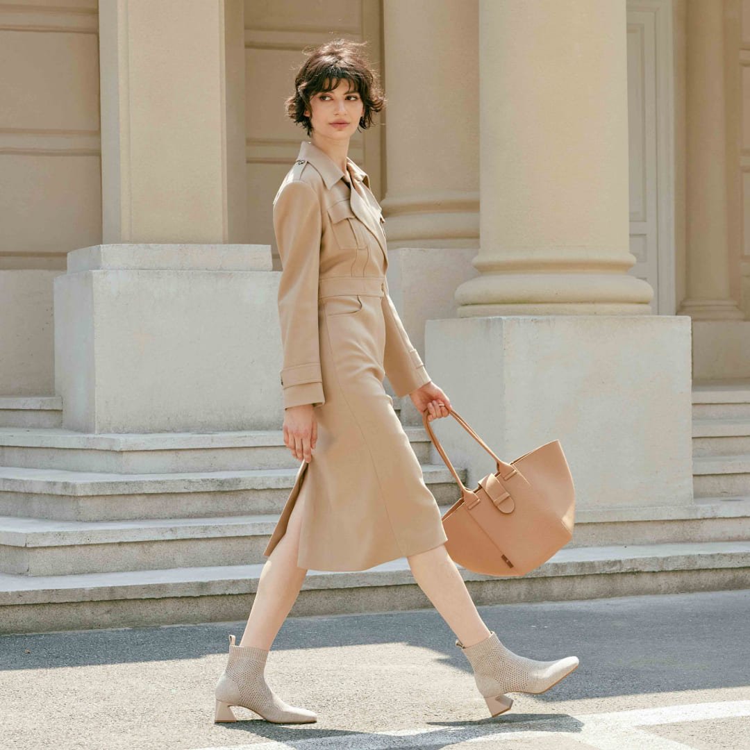 s.t154】AWW 多機能バックパック 大容量 ベージュ 楽天市場】リュック