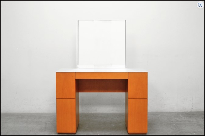 Cassina IXC.(カッシーナ・イクスシー) MAKE UP(メイクアップ