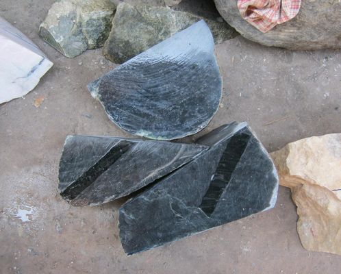 翡翠宝石専門店【A翡翠.com】 〓〓翡翠（ヒスイ）バングルが出来る