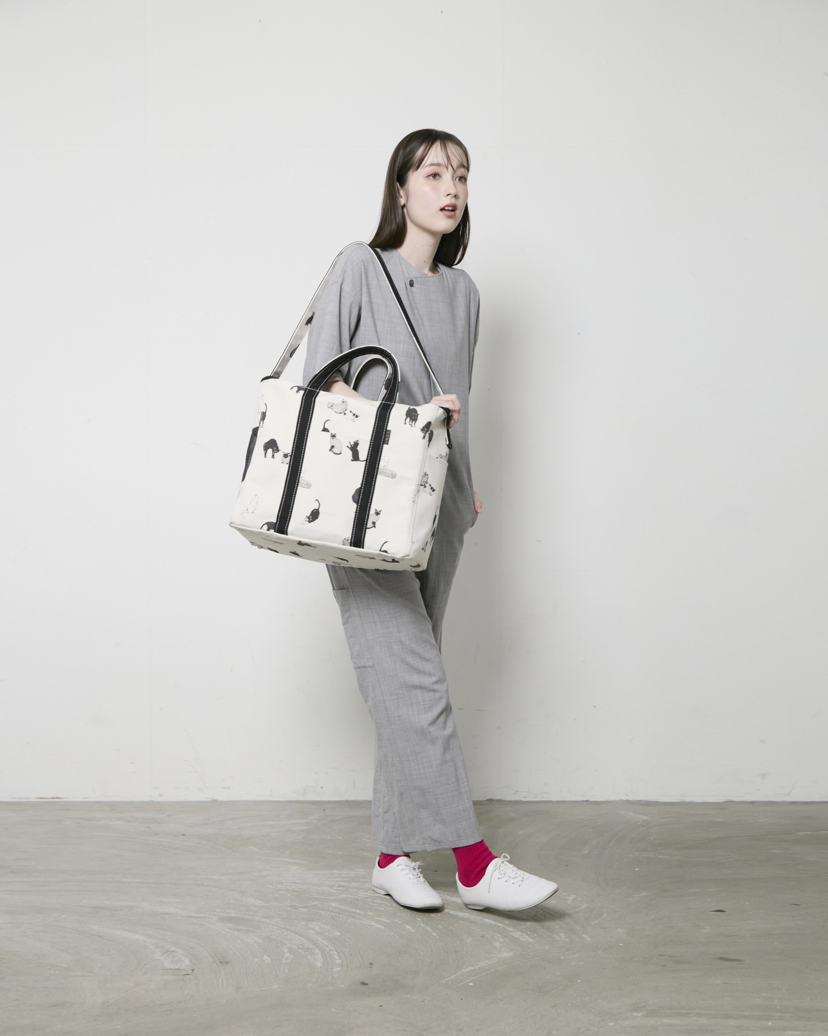 CARRY TOTE BAG ｜ TEMBEA × &CATの猫用キャリーバッグ。通院や