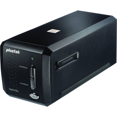 Plustek OpticFilm 8200i AI - 35mm Film & Slide Scanner OF8200IAI