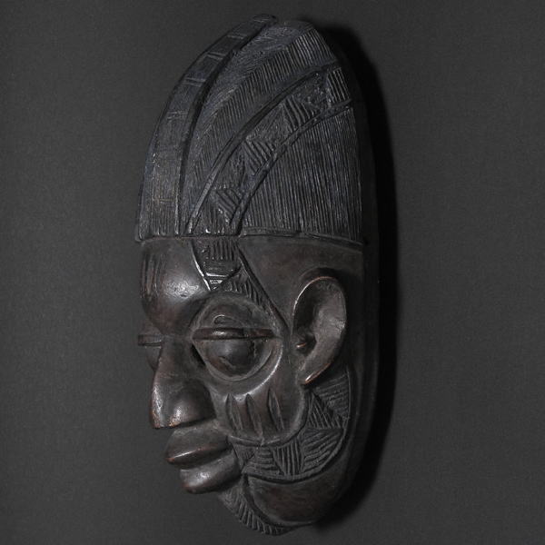 ヨルバのマスク<アフリカの仮面(木彫り)：アフリカ雑貨アザライ