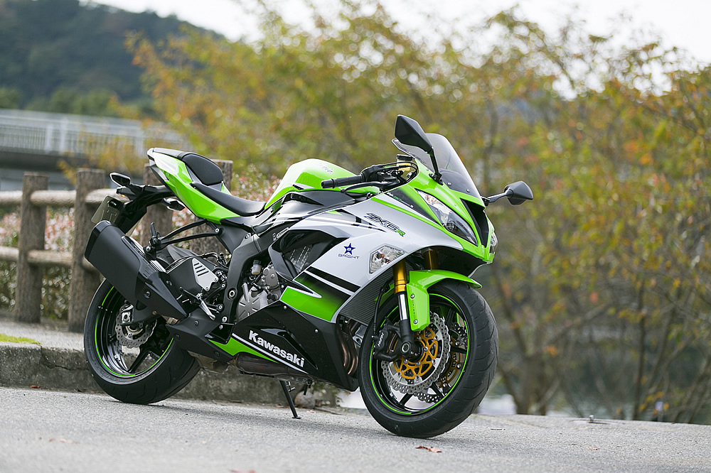 カワサキ ニンジャ ZX-6R ABS Special Edition – 排気量を636ccに拡大