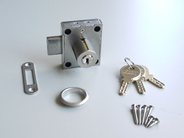 鉄道部品】使用用途不明の大きな鍵 鉄道部品】使用用途不明の大きな鍵