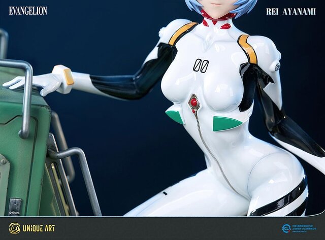 お値段約10万円！「綾波レイ」が1/4スケールのフィギュアになって登場