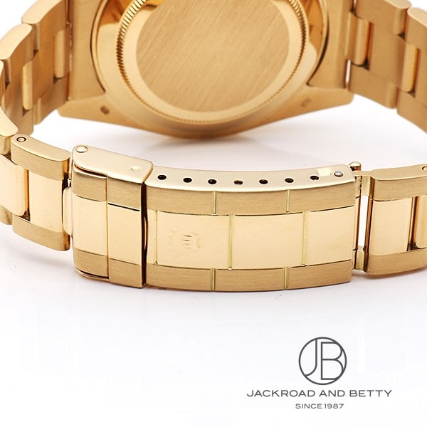 サブマリーナーデイト 18KYG[16808] Submariner Date | ロレックス