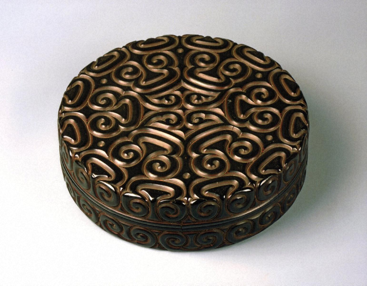 堆黒屈輪文合子｜今後展示予定の日本・東洋のうるし｜コレクション