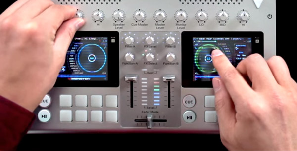 GODJ Plus シルバー GODJ Plus シルバー 世界で唯一のスピーカー付きDJ