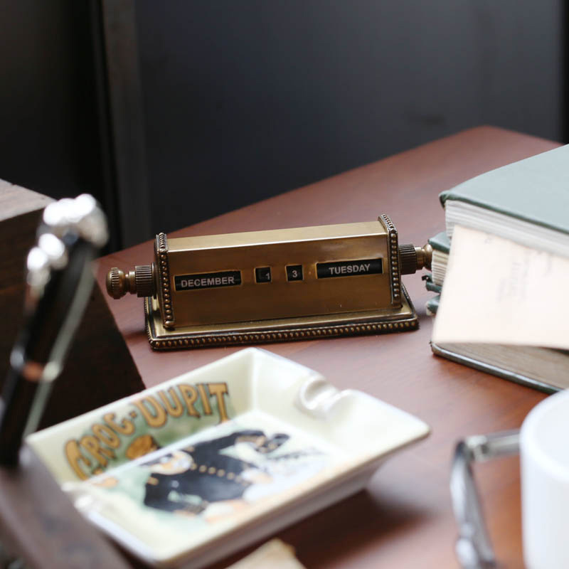 Dorado 真鍮製 デスクトップカレンダー Dorado 真鍮製 デスクトップ