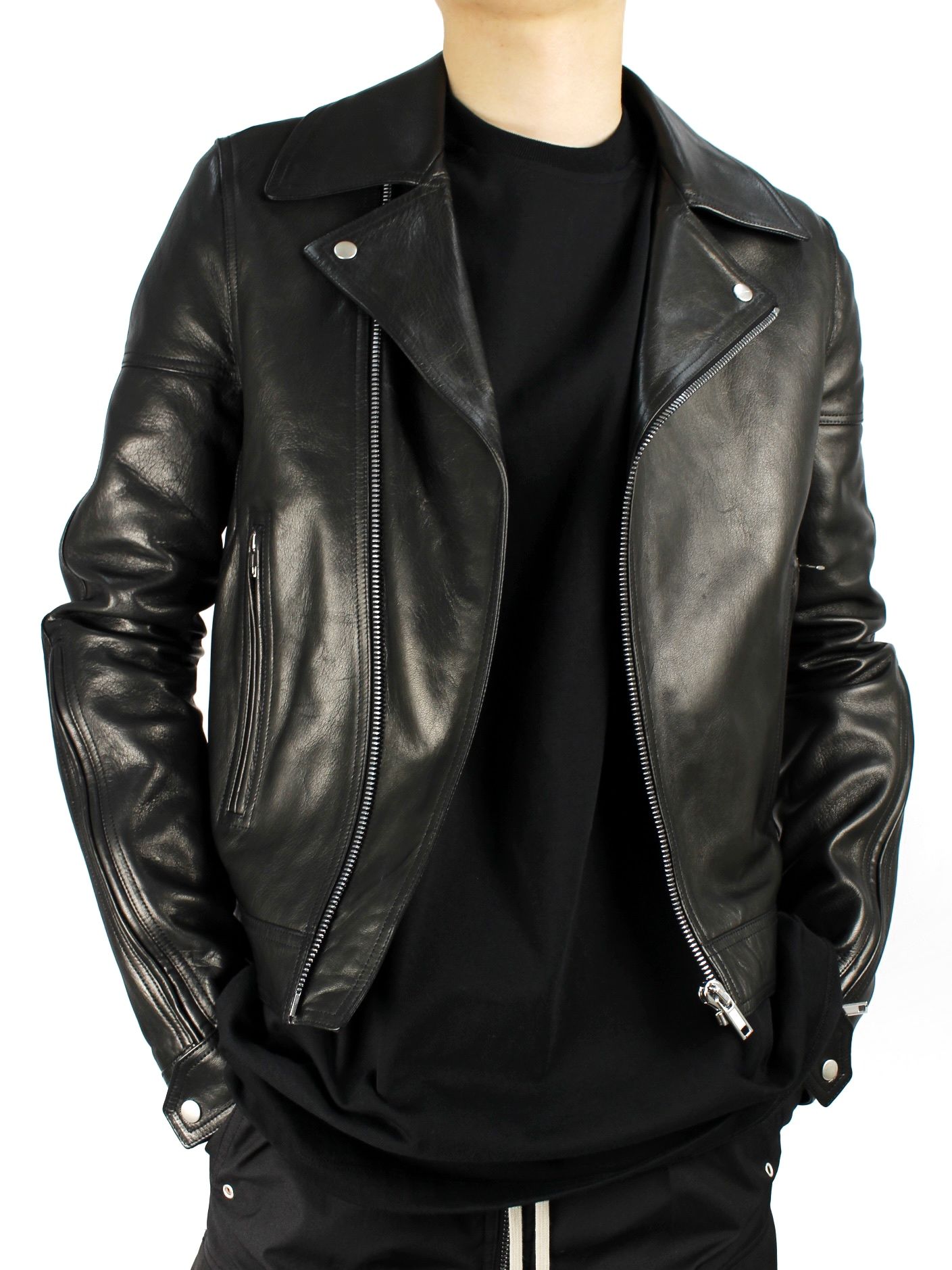 MATIAS.｜Rick Owensのライダースジャケットを使ったコーディネート