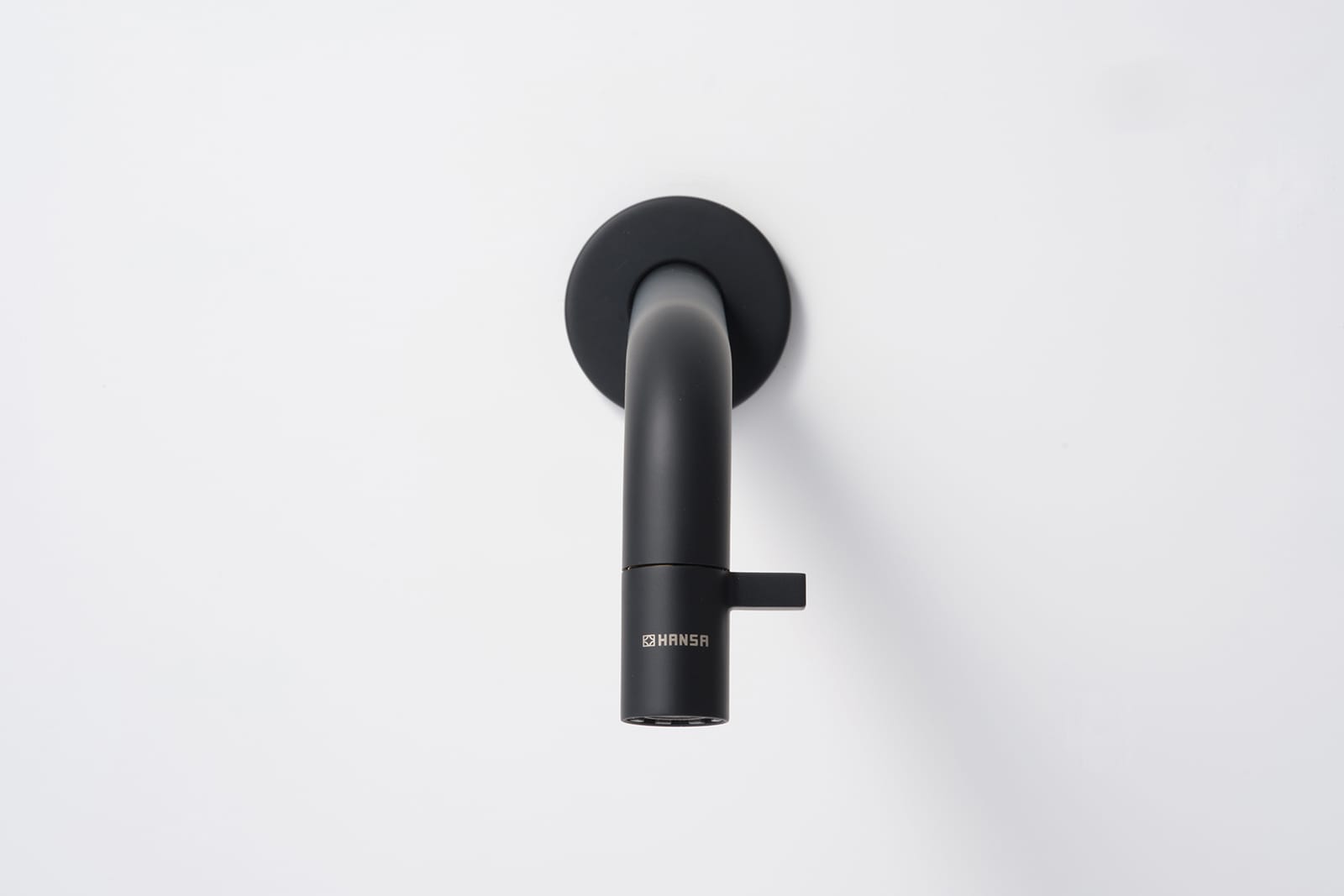 壁付けスパウトレバー水栓 洗面用 マットブラック L186 | KB-TP011-04