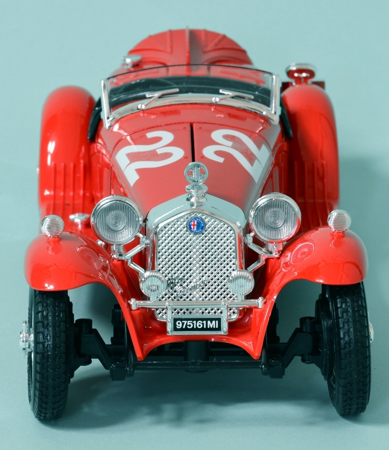 アルファロメオ2300 ツーリング(1932)(ブラーゴメタルキット 1/18