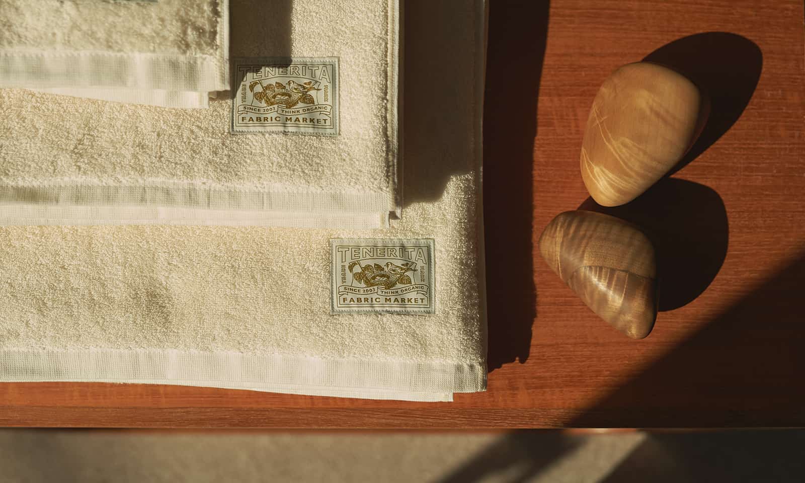 新品 TENERITA SUVIN GOLD ORGANIC TOWEL 新品 TENERITA SUVIN GOLD