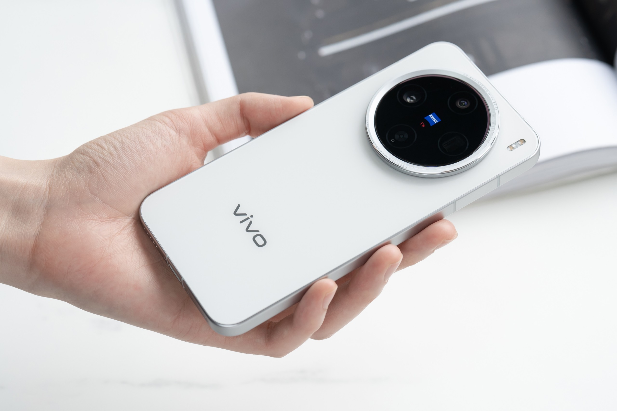 vivo X200 Pro mini 12/256 本体 ホワイト vivo X200 Pro mini Review