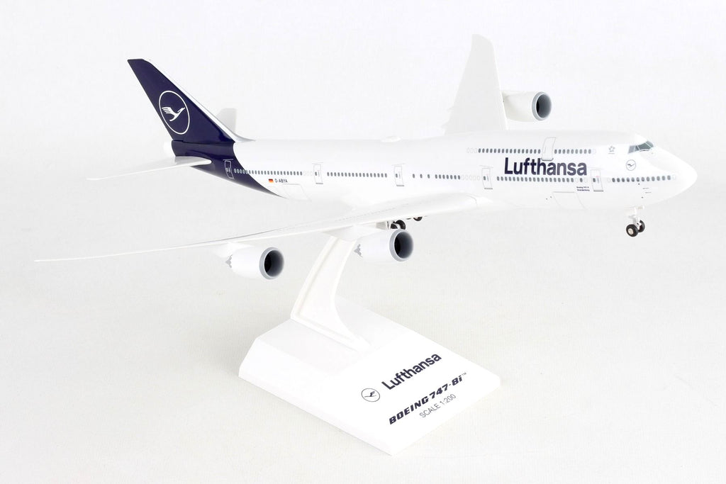 Skymark Lufthansa Boeing 747-8i 1/200 Scale Plane with Stand D