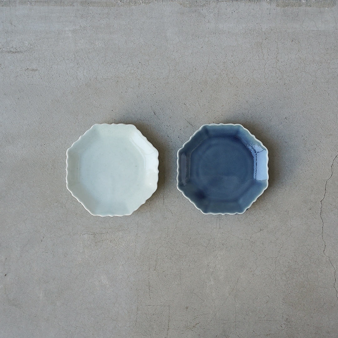 白瓷 輪花4寸皿 – アメノイエ