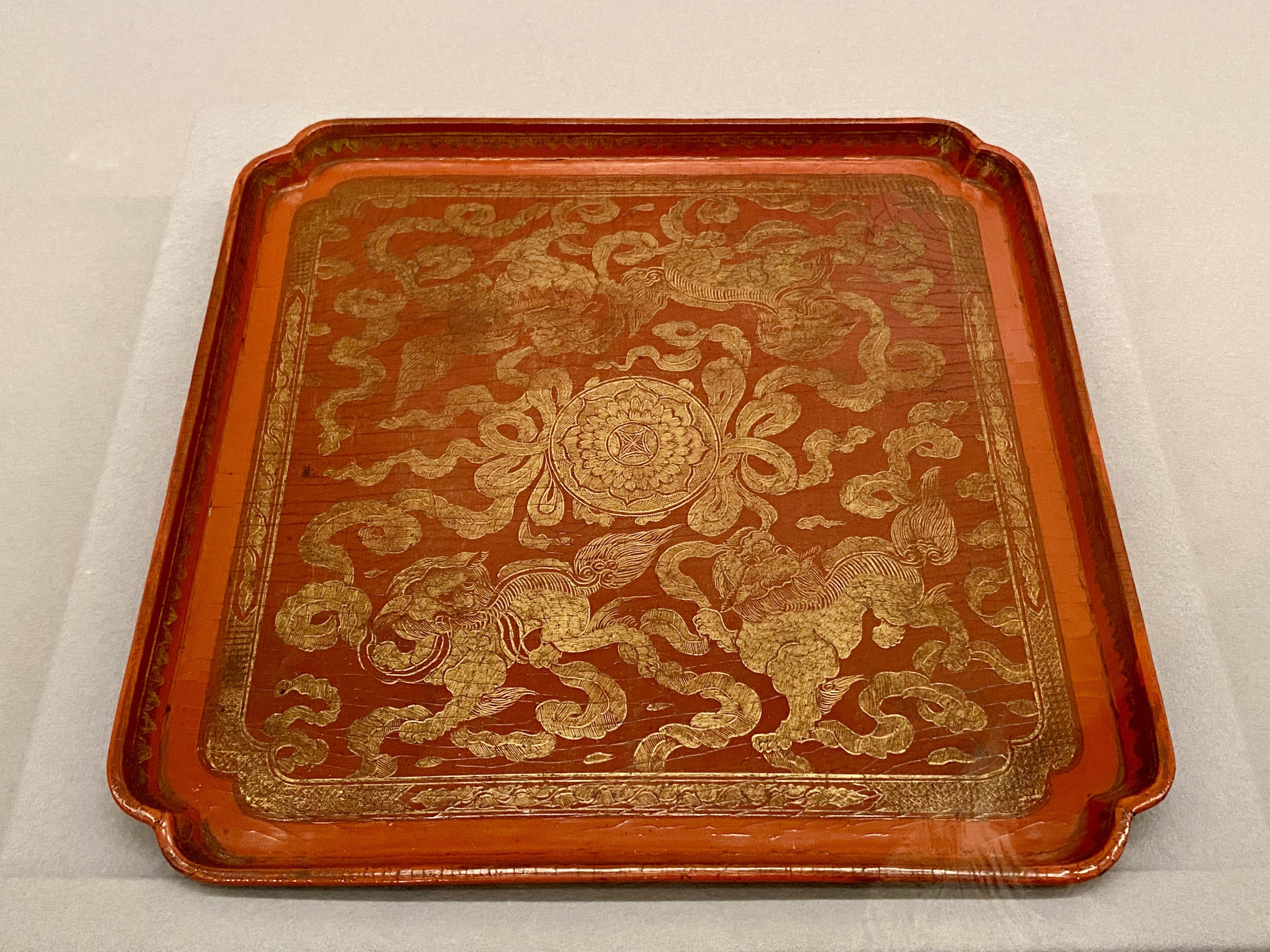 木彫金朱漆塗玉獅子 】 江戸時代 木彫金朱漆塗玉獅子 】江戸時代