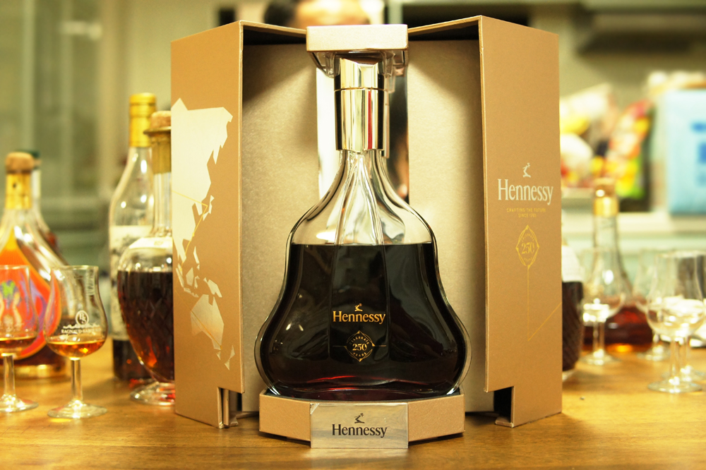 ヘネシー250周年コレクターブレンドのレビュー・感想 - Brandy Daddy