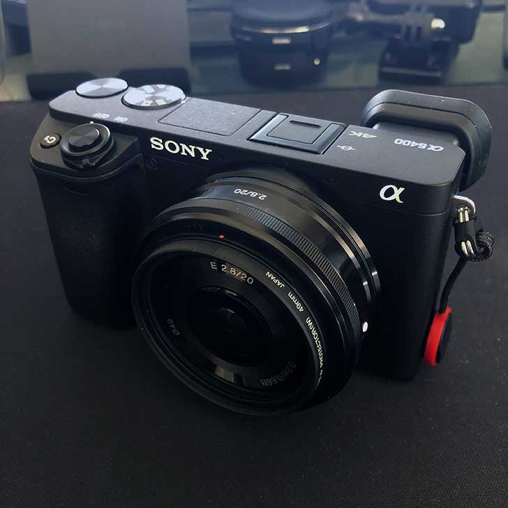 ソニー ミラーレスカメラ a6400 を購入。レンズはどうする