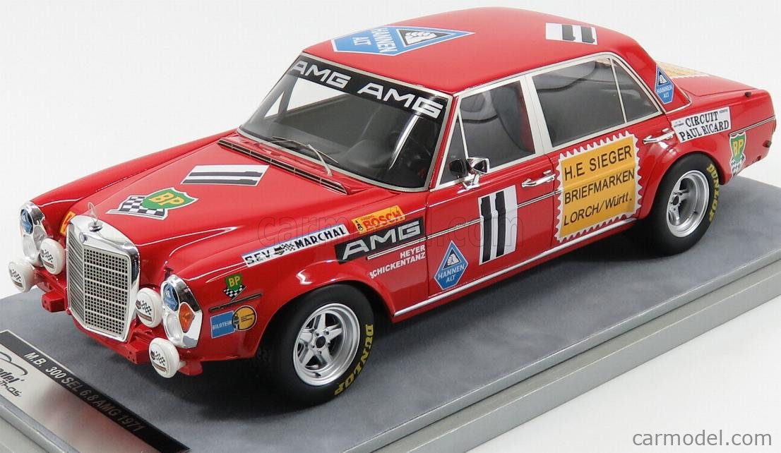 Mercedes-Benz 300SE レッド 1/18 Mercedes-Benz 300SE レッド 1/18