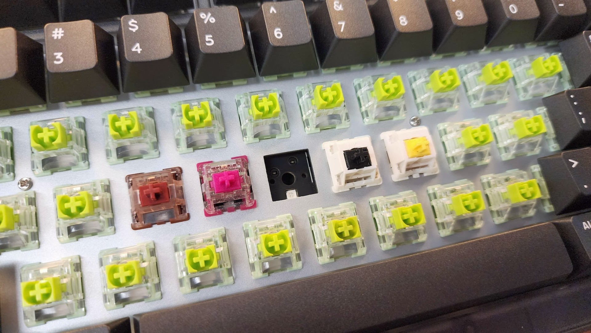 iQunix ZX75 Mechanical Keyboard Review: Back to the Future | Tom's