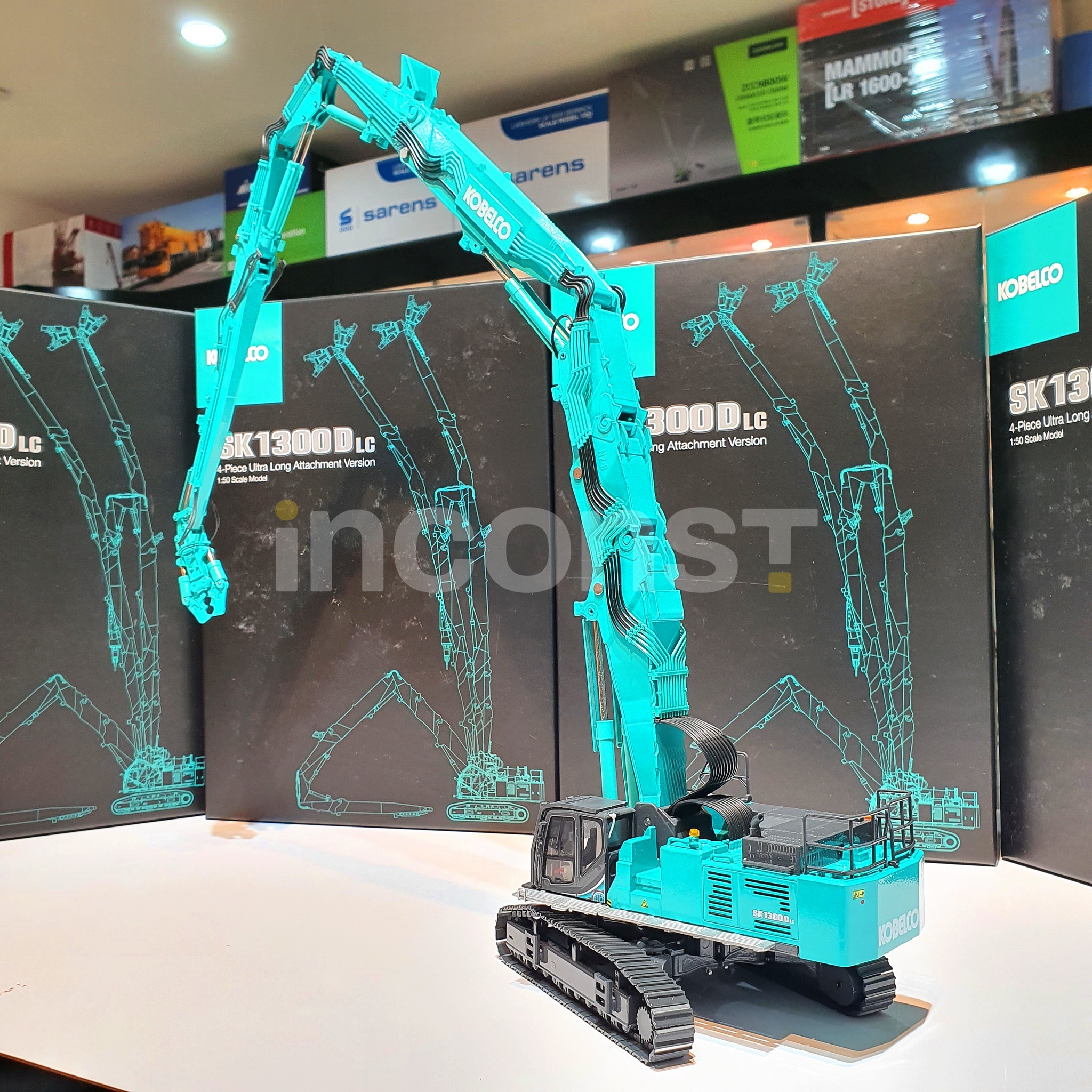 KOBELCO SK1300DLC ミニチュア 1/50 Conrad