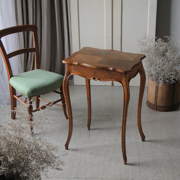 フランス製 アンティークグリーンのアイアンとガラスのサイドテーブル