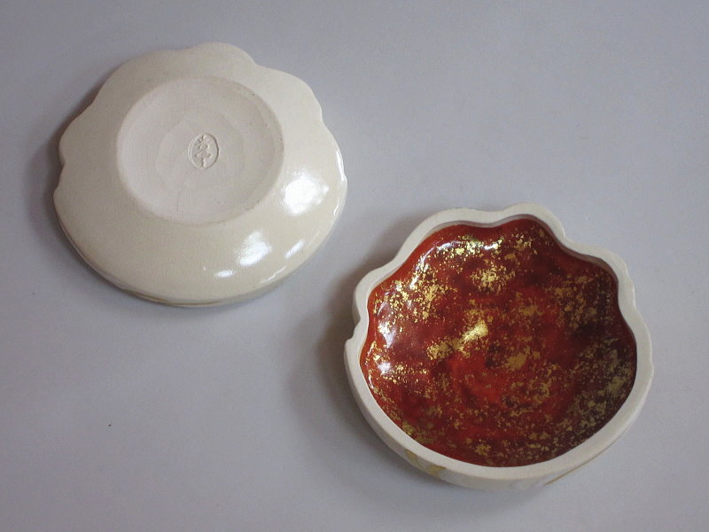 茶道具商(有)越中屋 色絵菊水香合 宮川香雲造 共箱