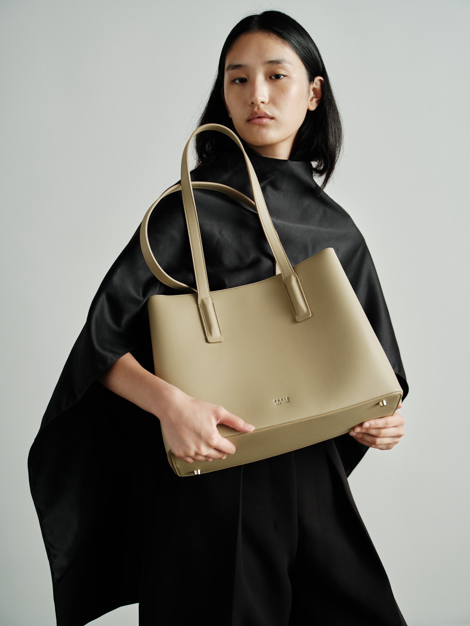 Linnea Tote Latte - Luxury Vegan Work Tote