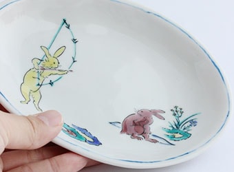 泰山窯 楕円皿（鳥獣戯画）｜九谷焼のうつわ｜和食器通販 じろや