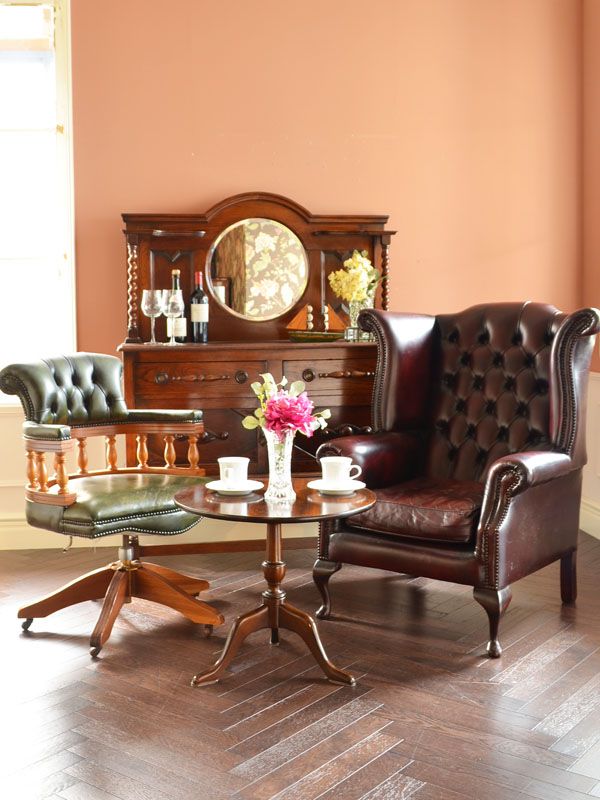 英国アンティークの回転椅子、チェスターフィールドのオフィスチェア