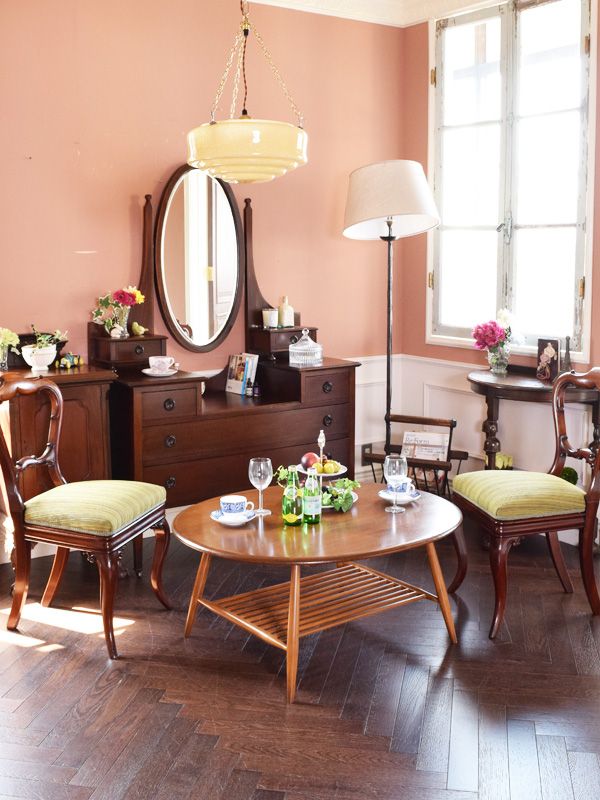 英国から届いたバルーンバックチェア、マホガニー材のアンティーク椅子