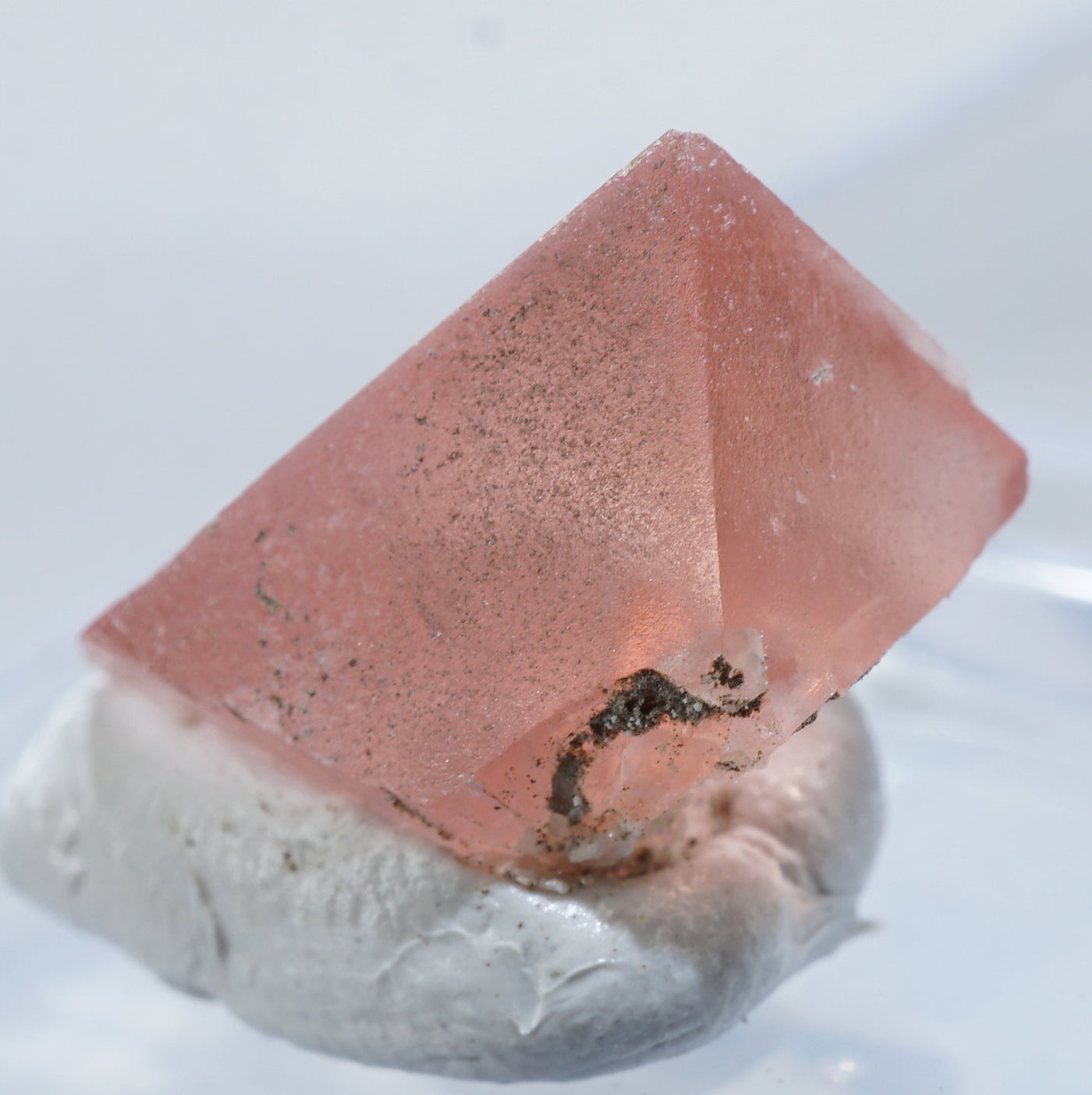 フランス Chamonix産 ピンクフローライト – 天然石ハッピーギフト