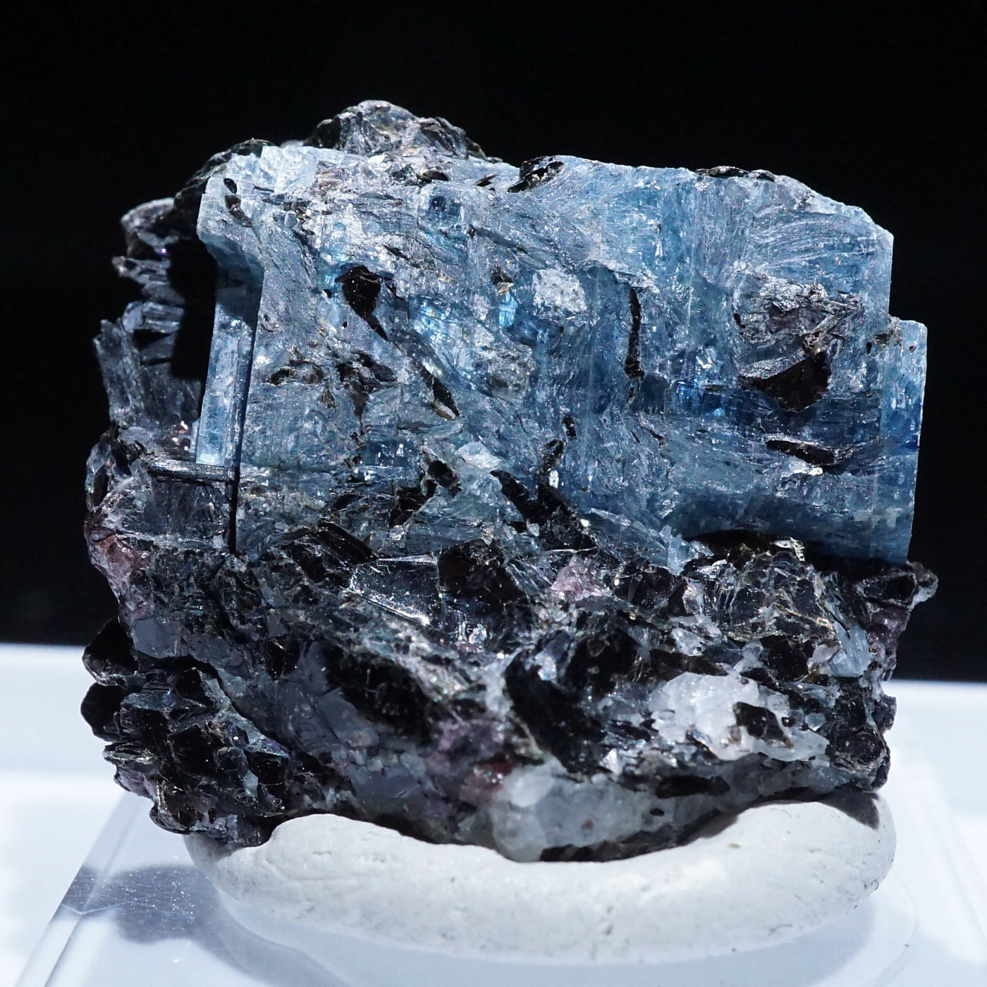 ロシア産 蛍光カイヤナイト|ハッピーギフト – 天然石ハッピーギフト