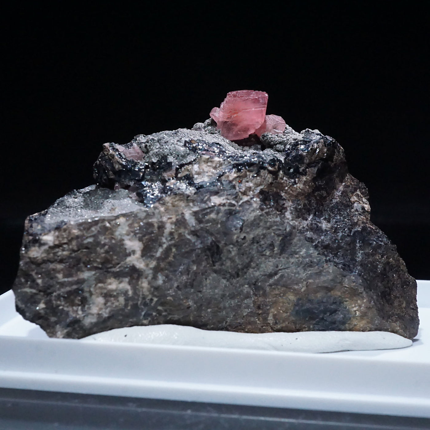 ロードクロサイト 母岩付き ペルー産 鉱石 鉱物 ミネラル 標本 原石